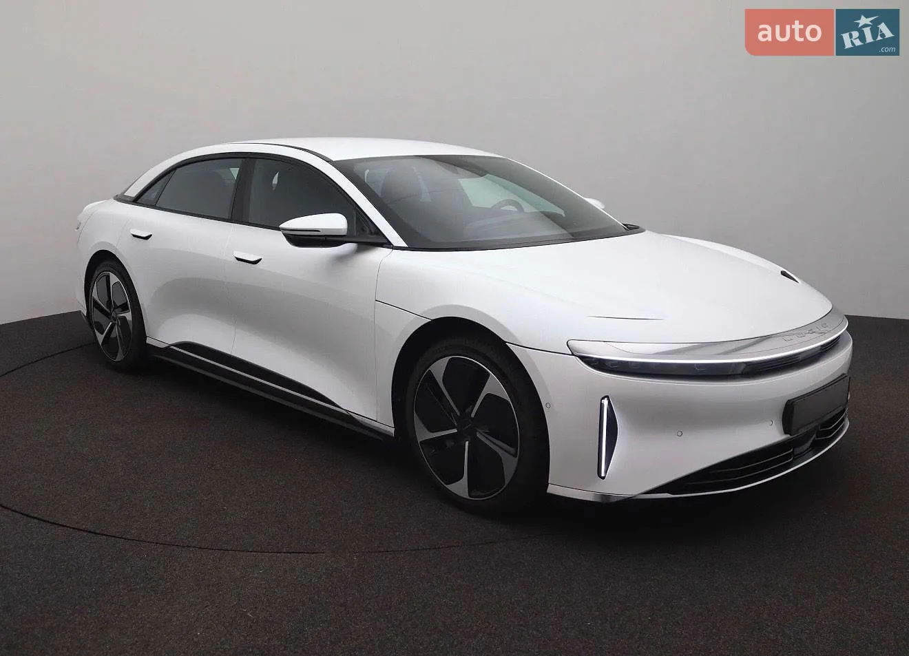 Lucid Air, 2022