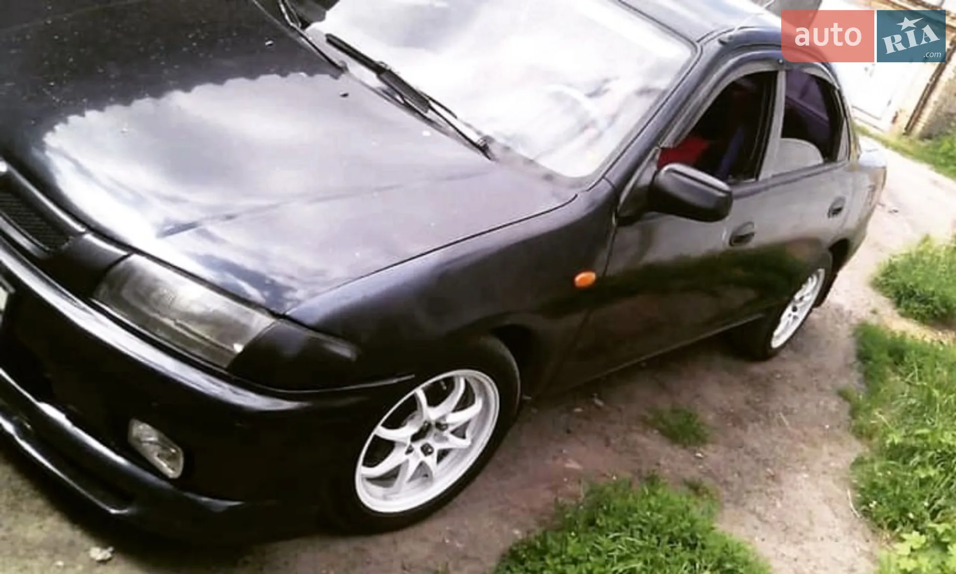 Mazda 323, 1997