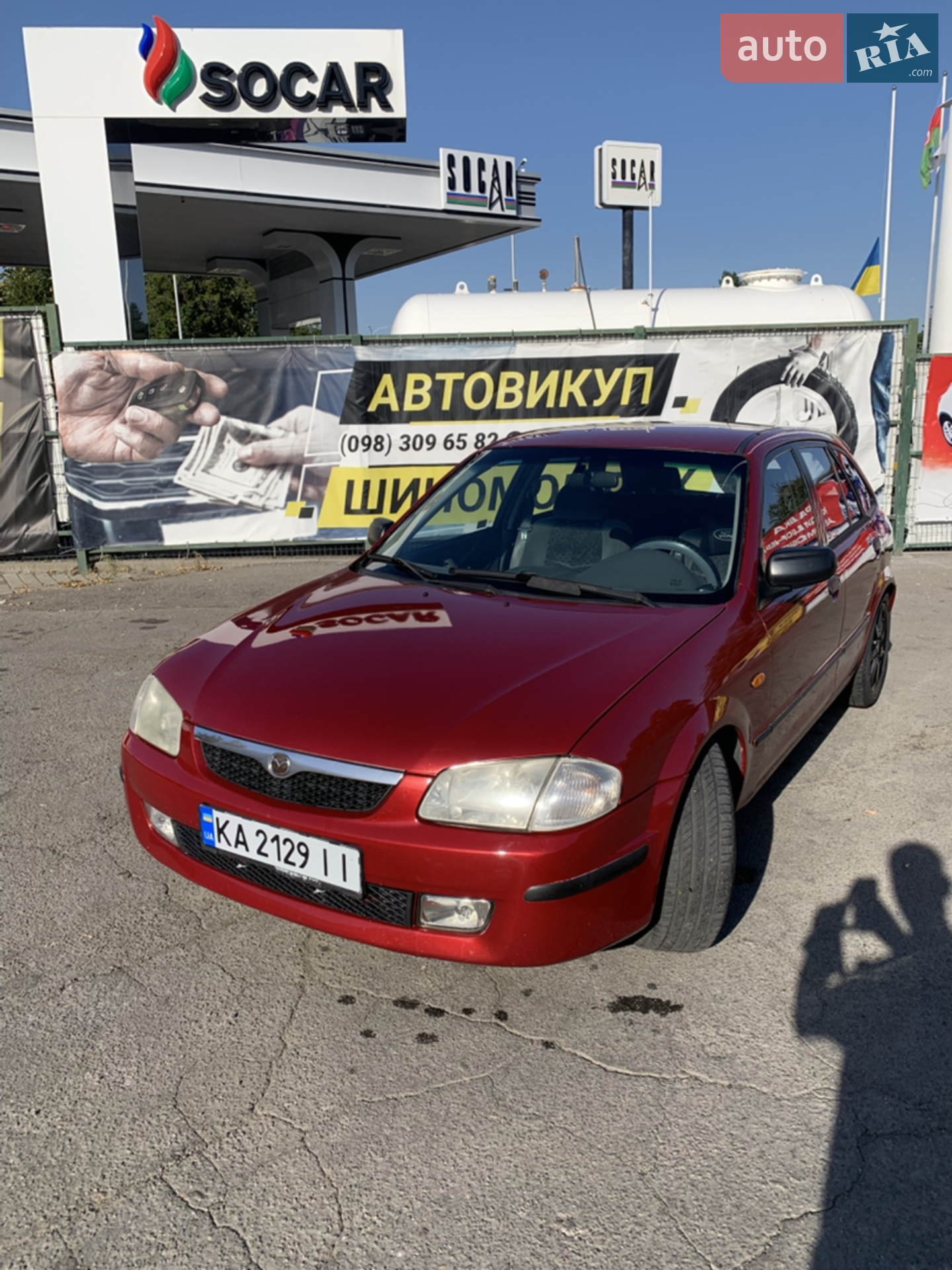 Mazda 323, 1999