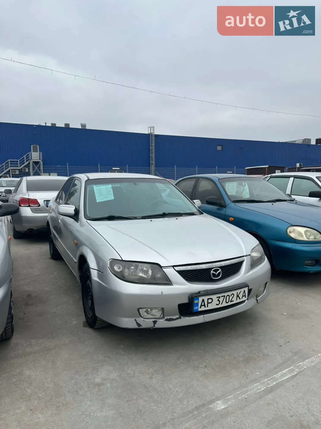 Mazda 323, 2002
