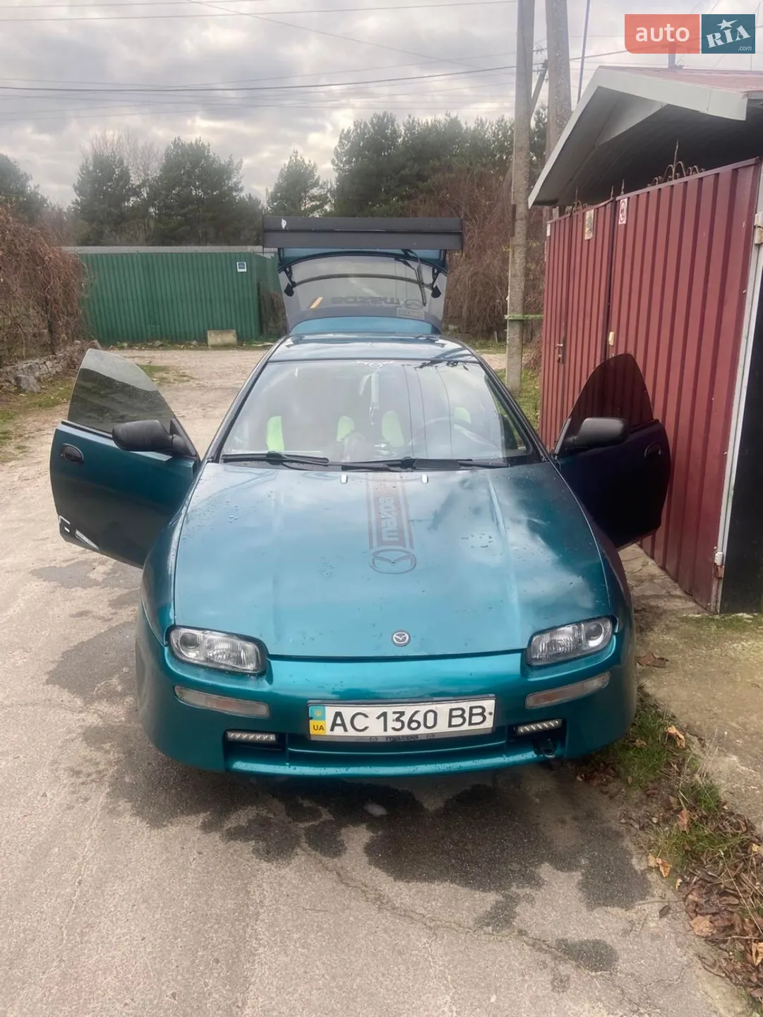 Mazda 323, 1996