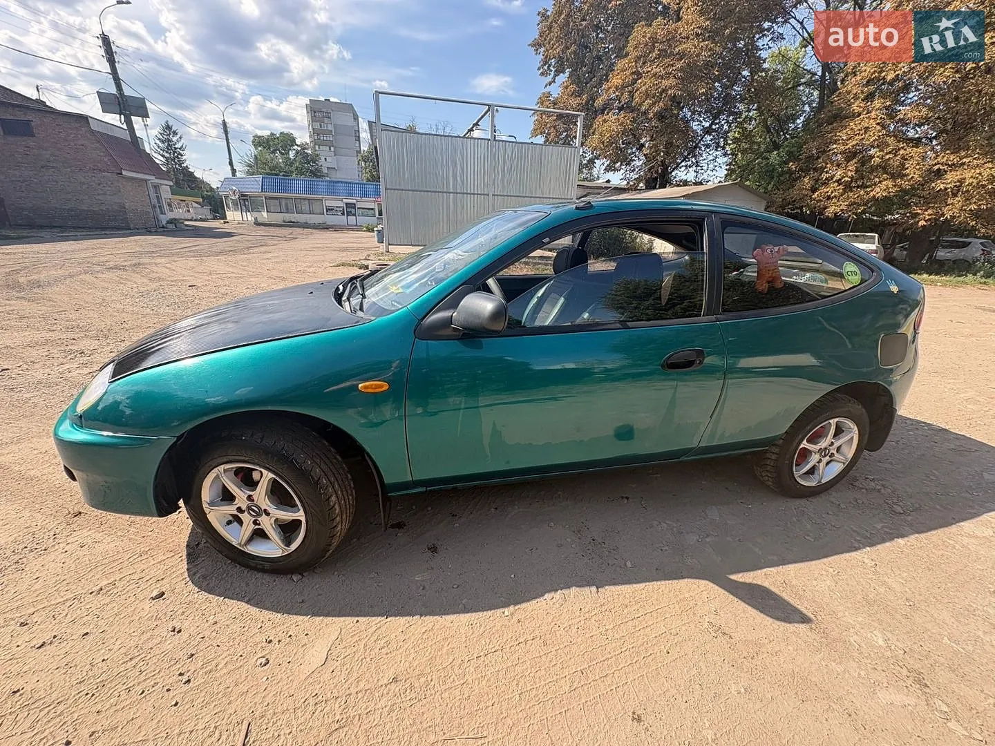 Mazda 323, 1996