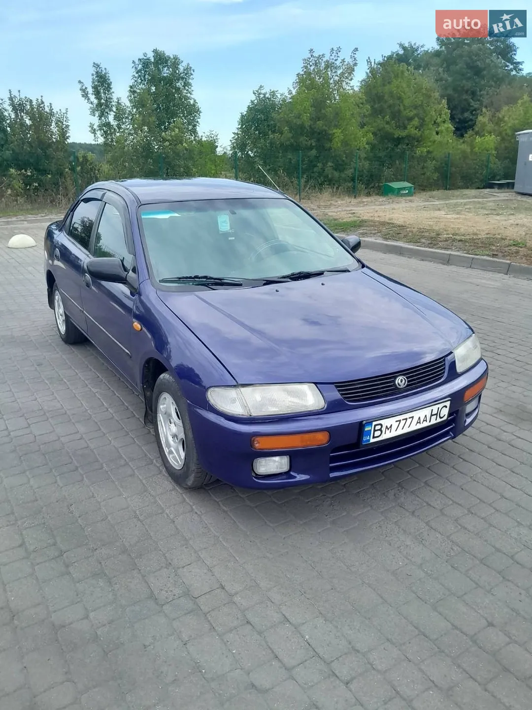 Mazda 323, 1995