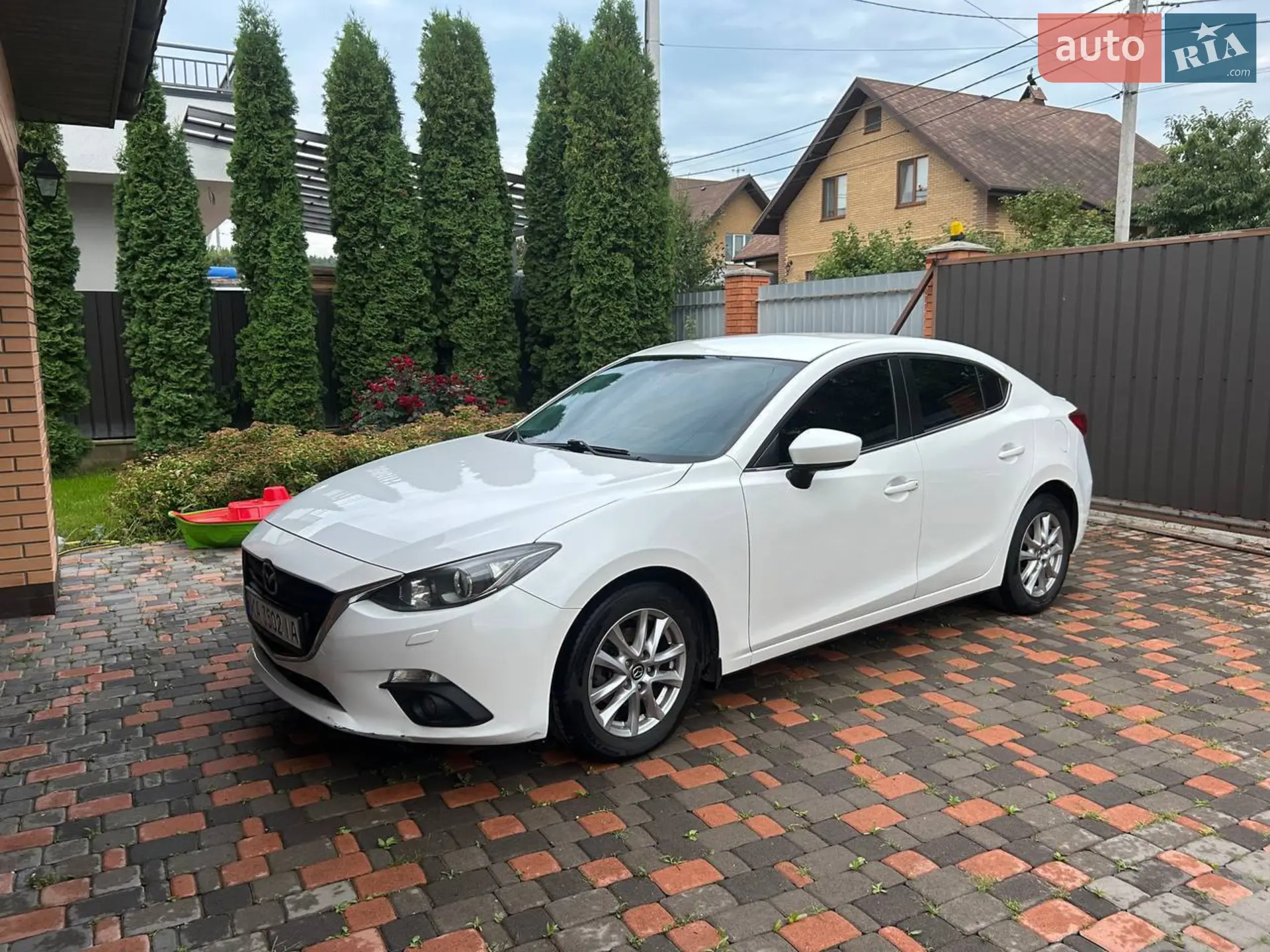 Mazda 3, 2015