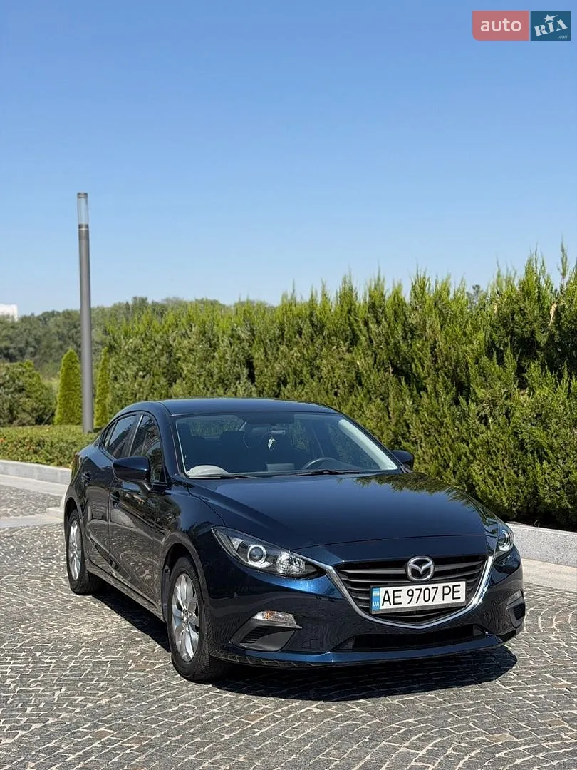 Mazda 3, 2015