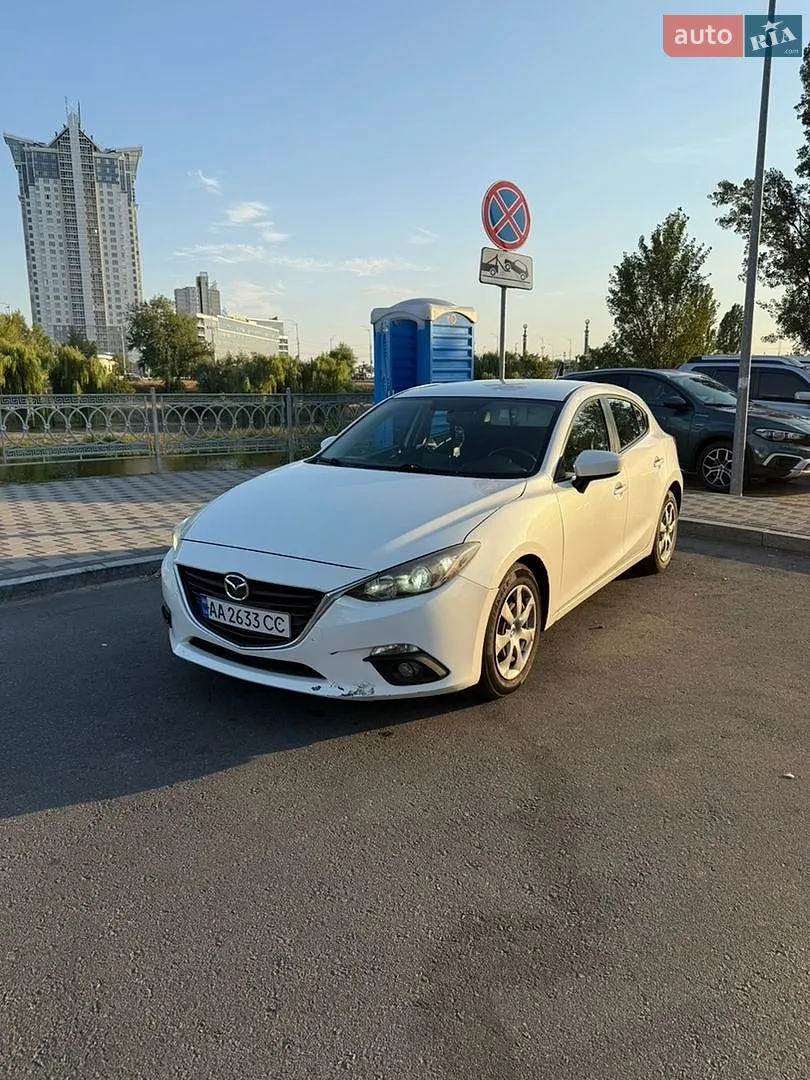 Mazda 3, 2015