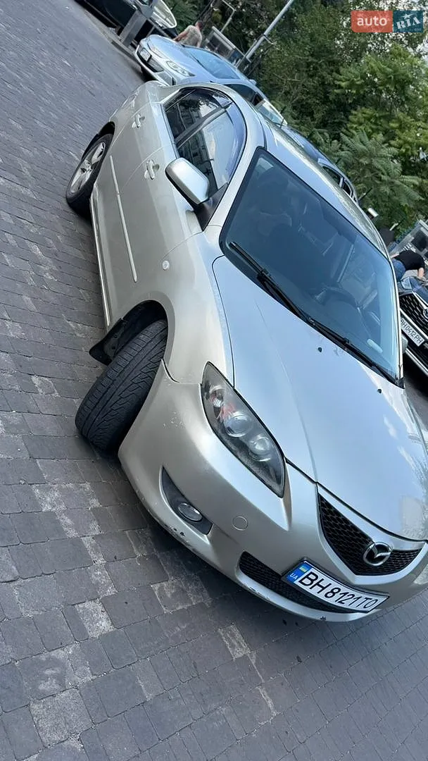 Mazda 3, 2005