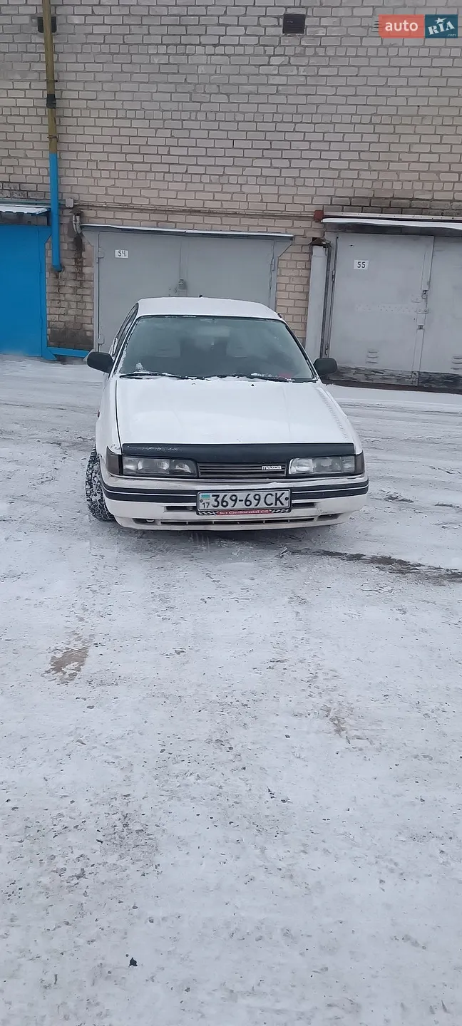 Mazda 626, 1990