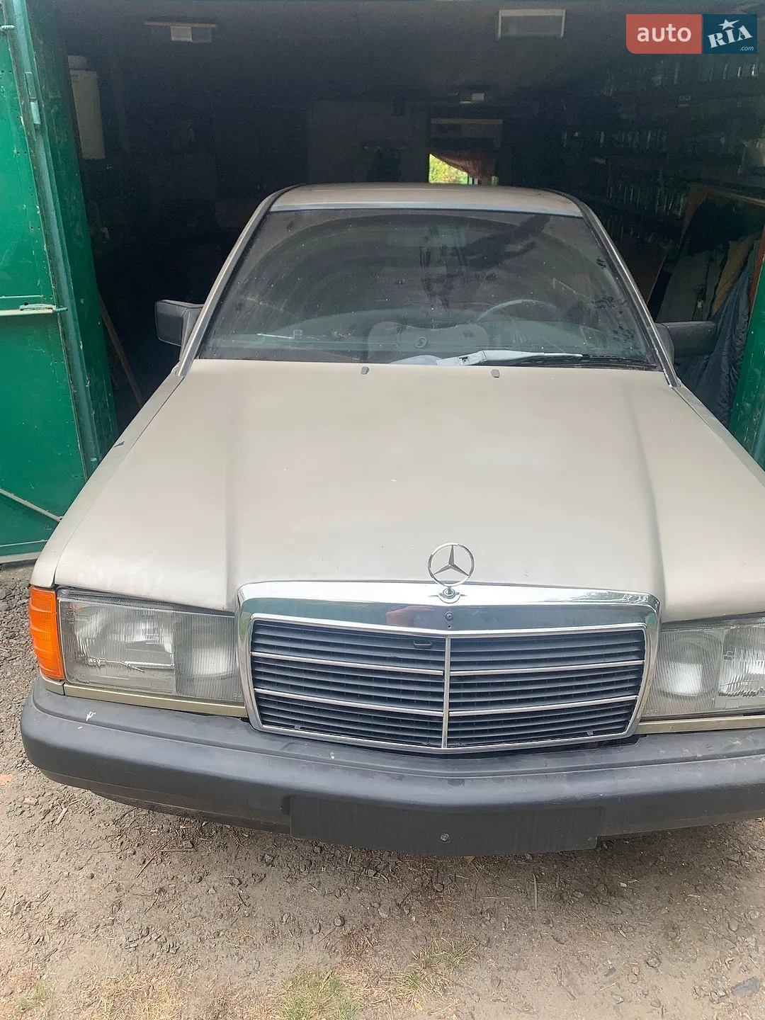 Mercedes-Benz 190, 1985