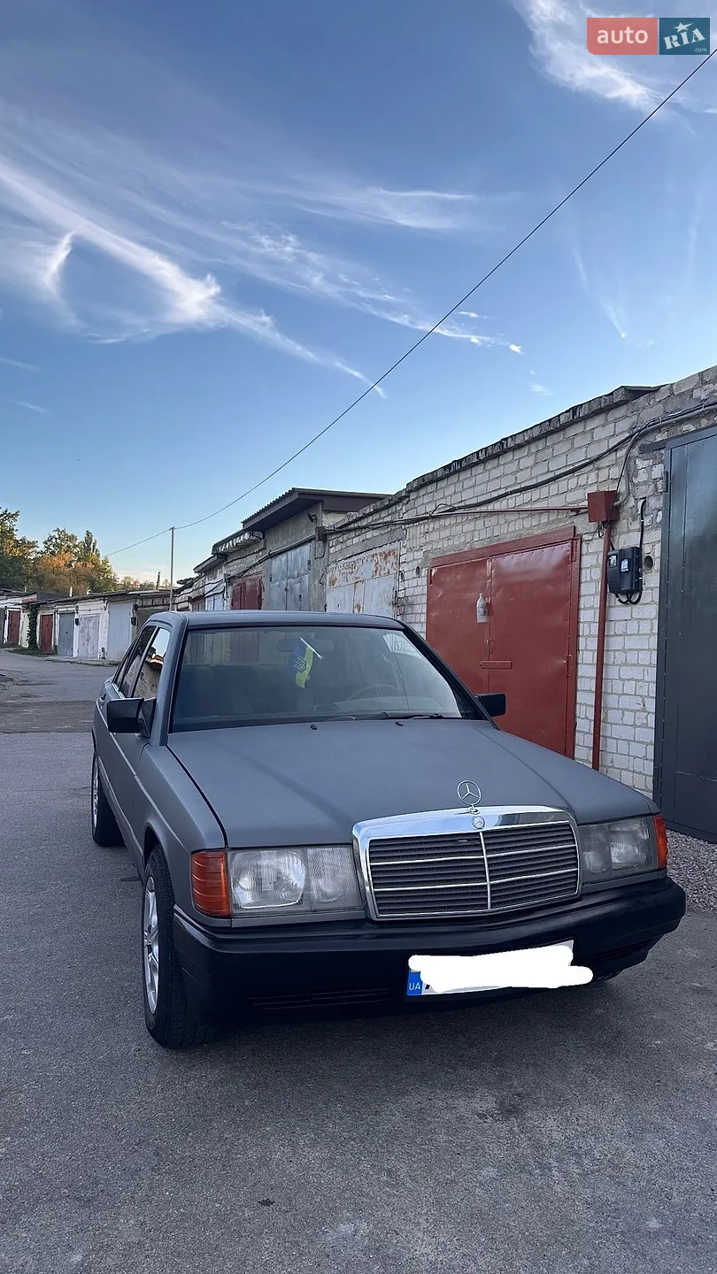 Mercedes-Benz 190, 1987