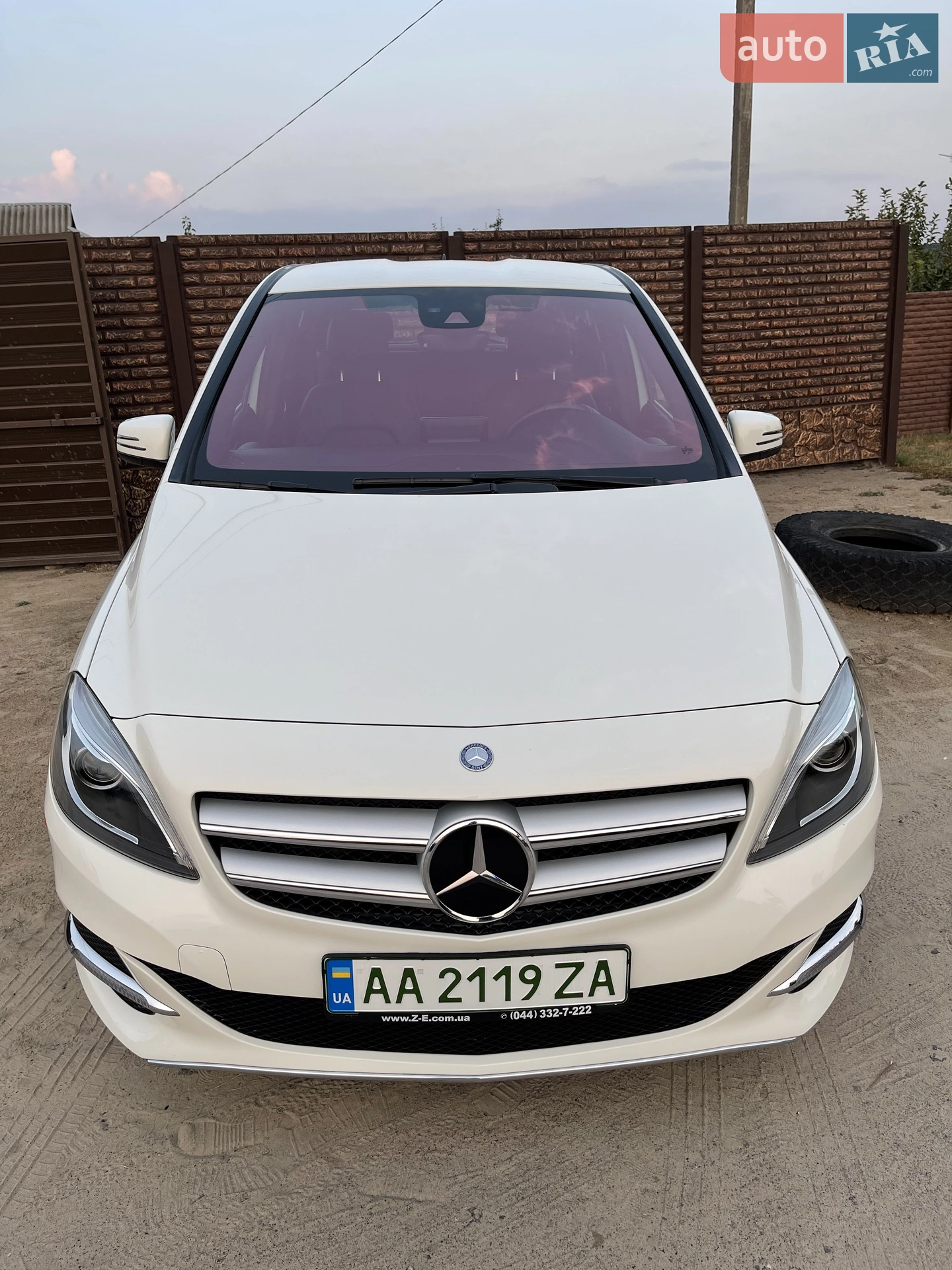 Mercedes-Benz B-Class 2015 — 1