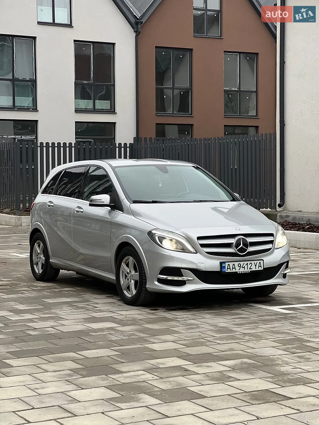 Mercedes-Benz B-Class, 2015