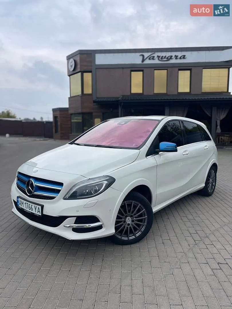 Mercedes-Benz B-Class, 2015