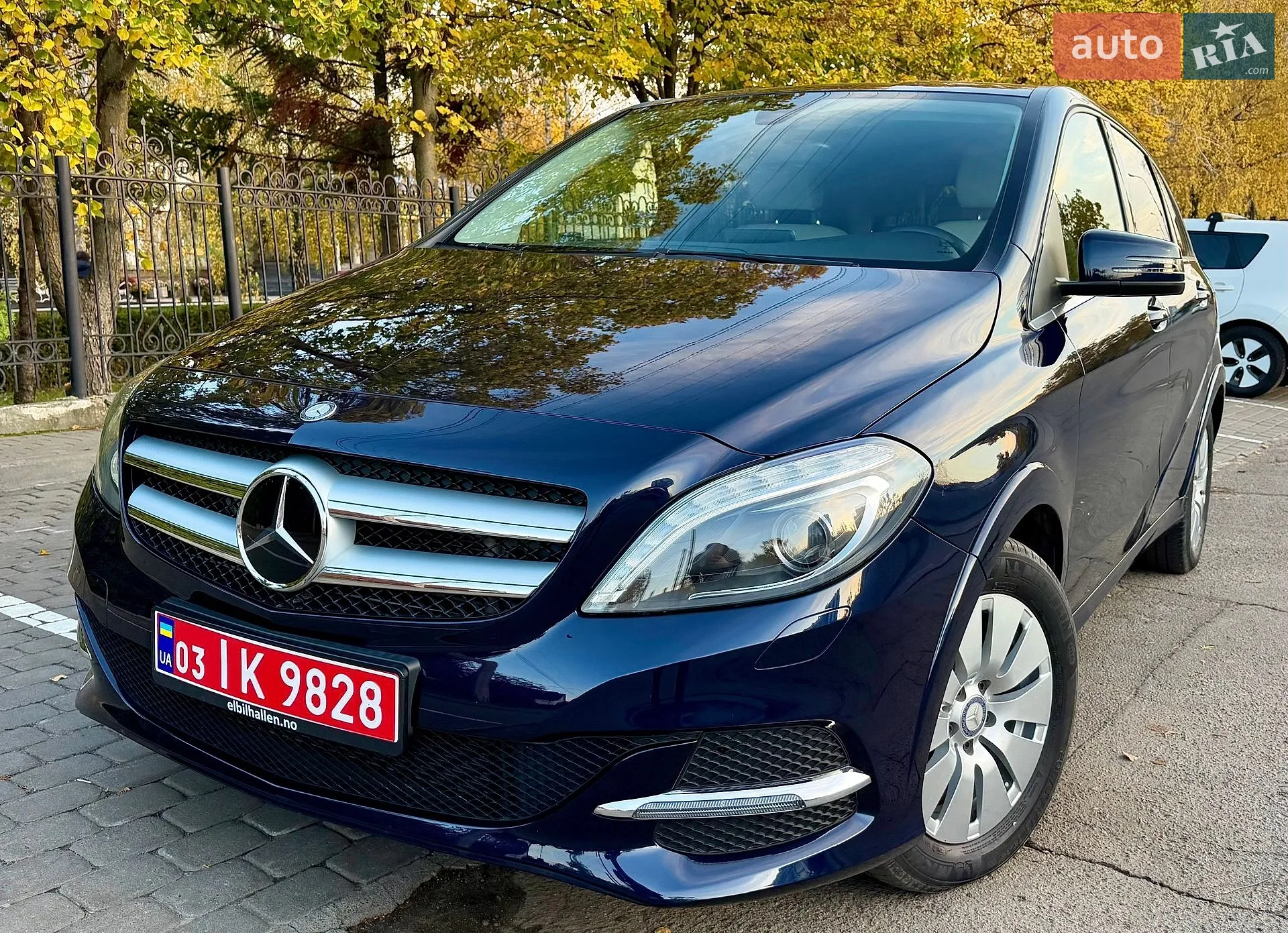 Mercedes-Benz B-Class, 2016