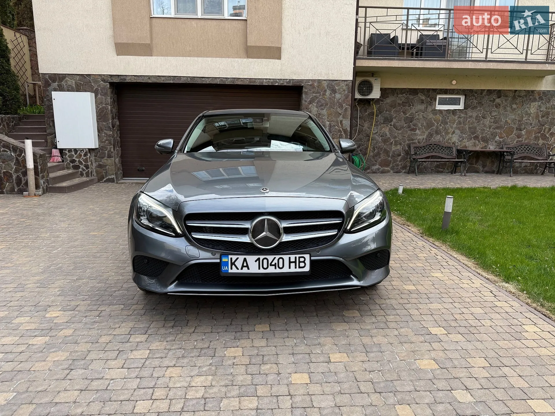Mercedes-Benz C-Class 2018 — 1