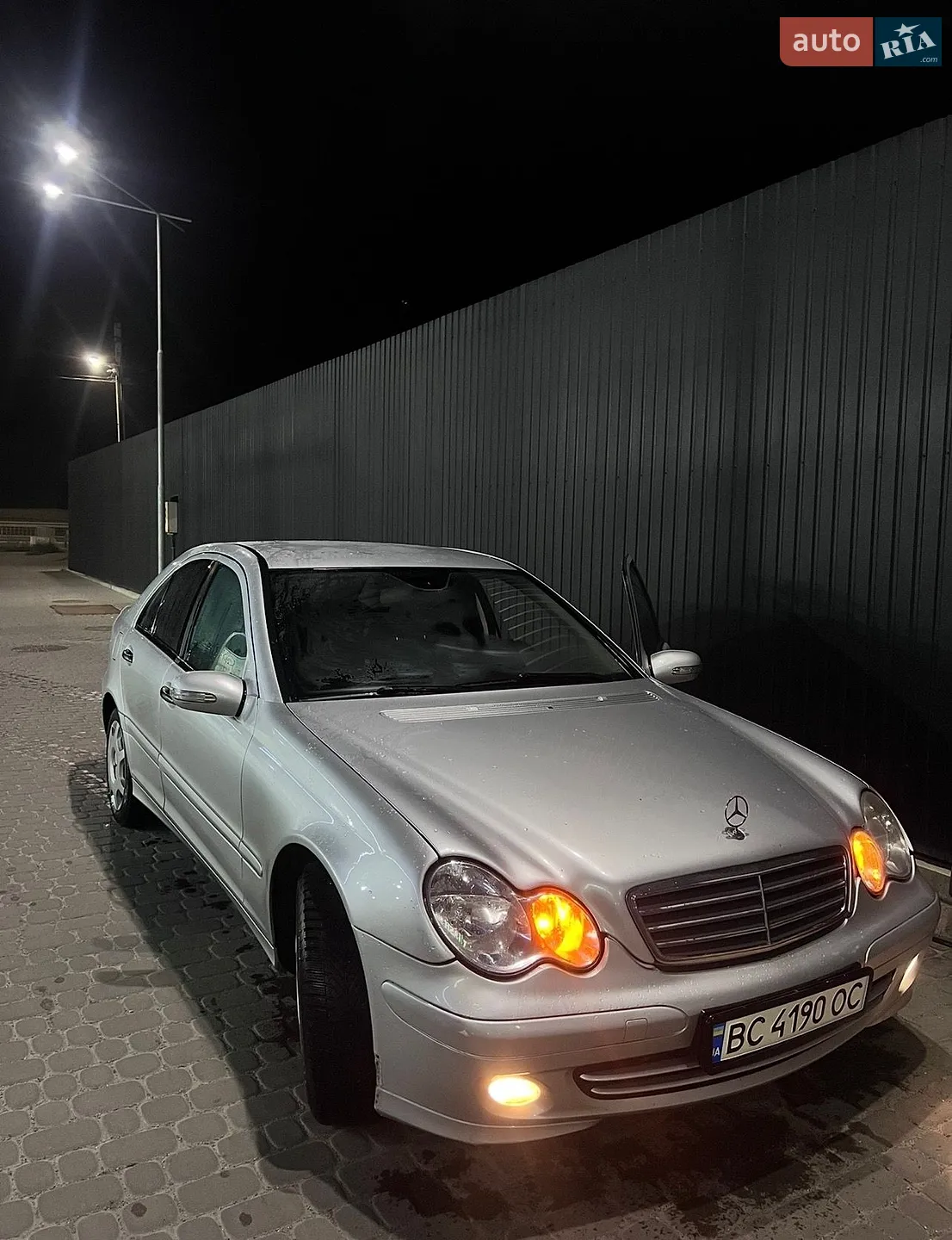 Mercedes-Benz C-Class 2005 — 1