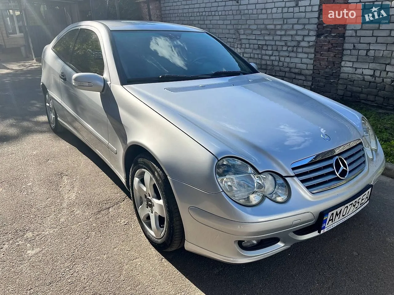 Mercedes-Benz C-Class, 2004