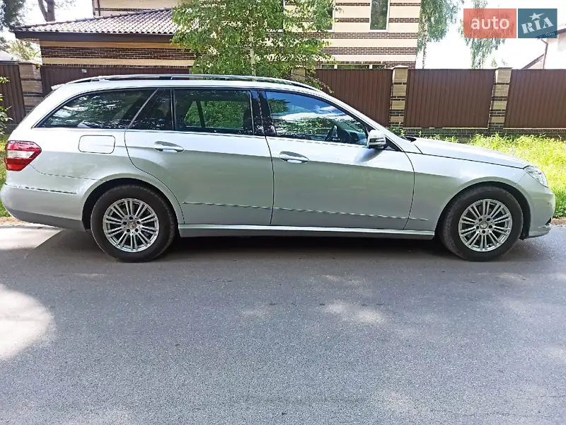 Mercedes-Benz E-Class, 2011
