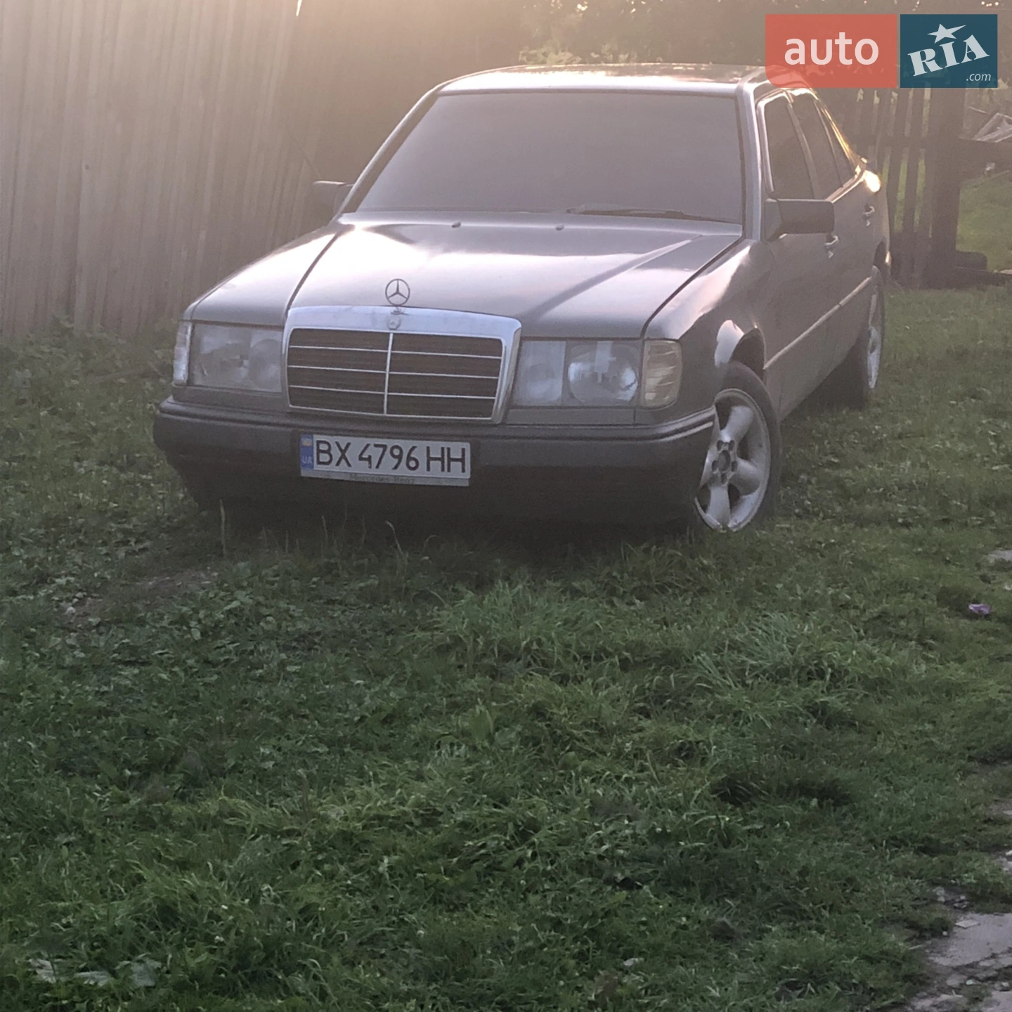 Mercedes-Benz E-Class, 1988