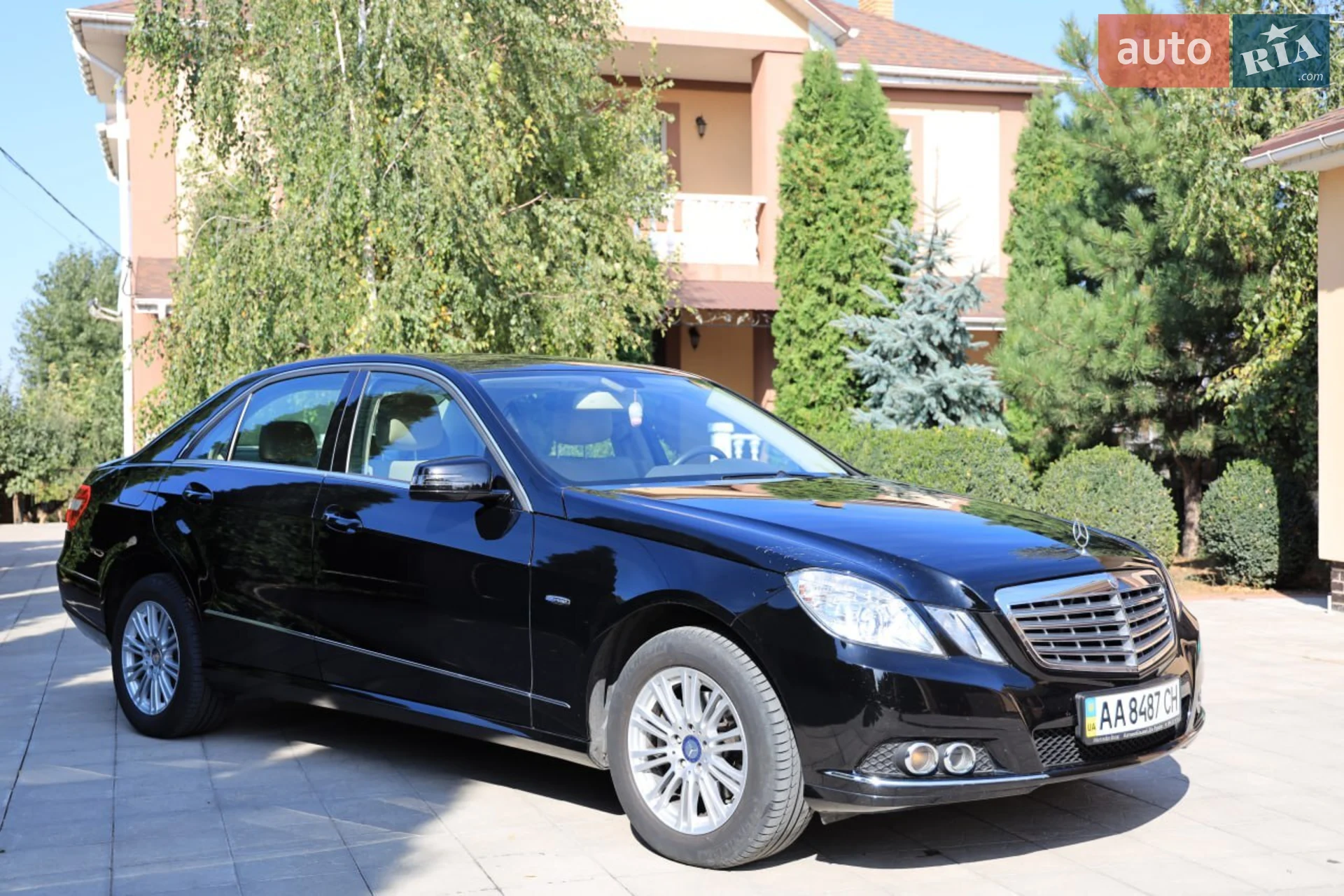 Mercedes-Benz E-Class, 2011