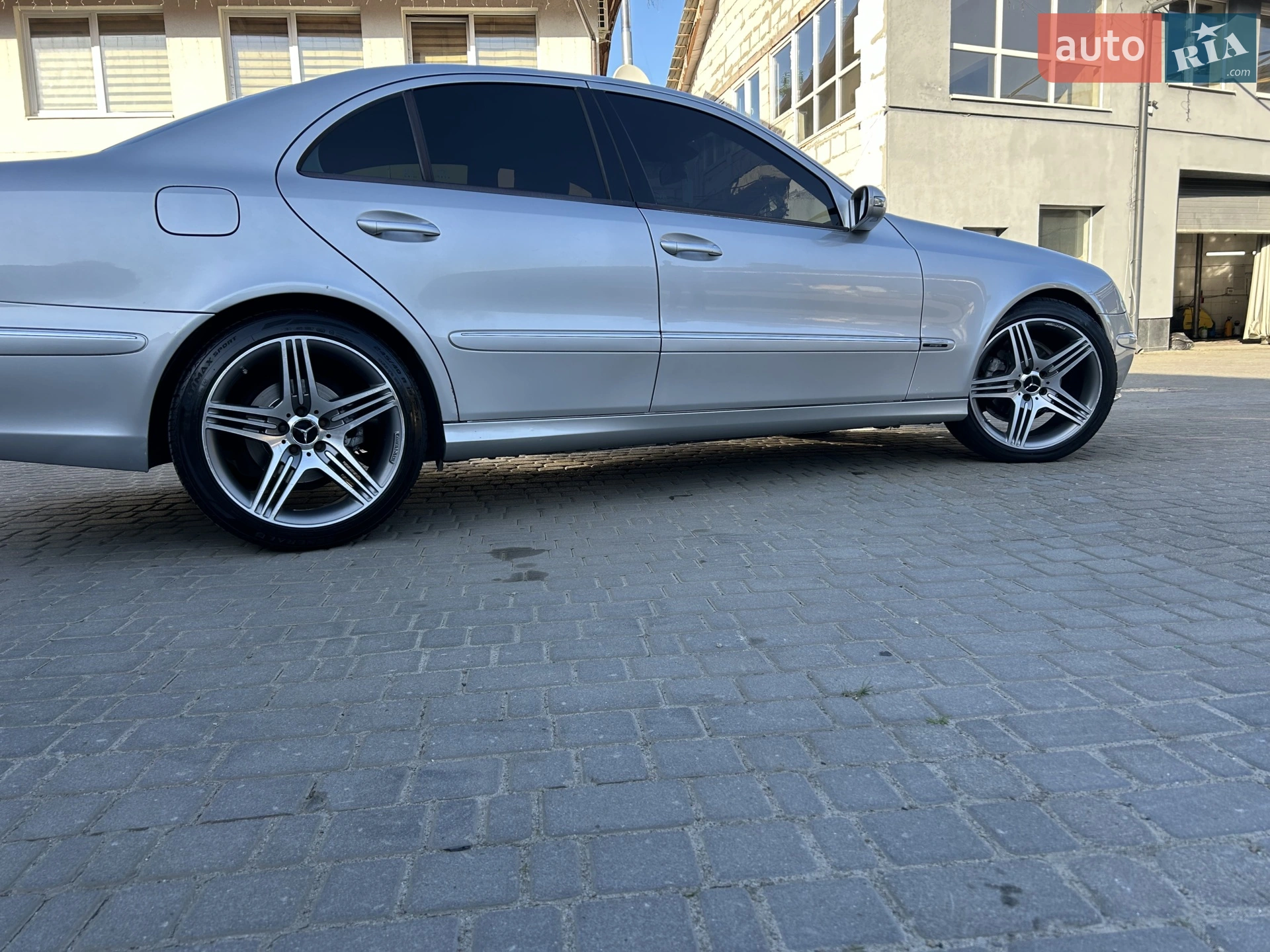Mercedes-Benz E-Class, 2004