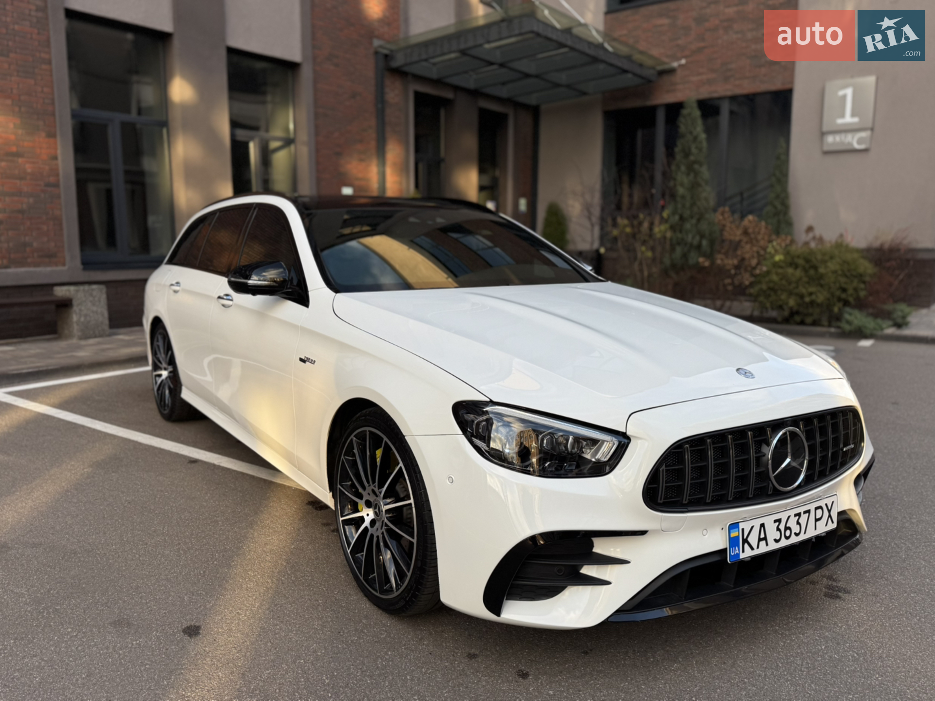 Mercedes-Benz E-Class, 2016