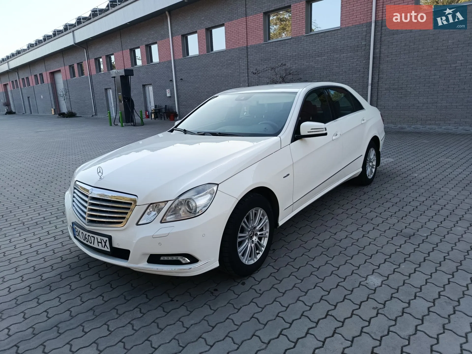 Mercedes-Benz E-Class, 2010