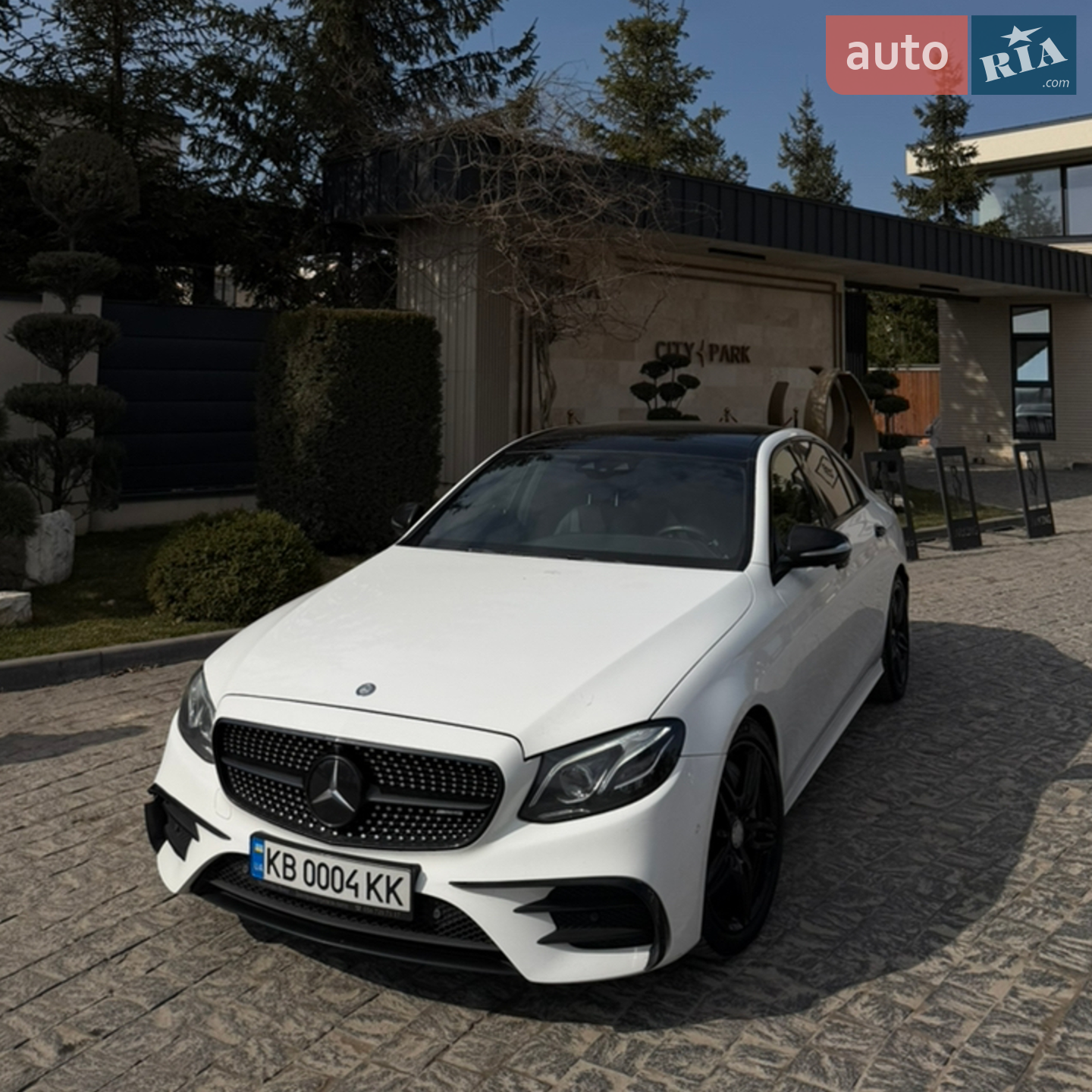 Mercedes-Benz E-Class, 2016