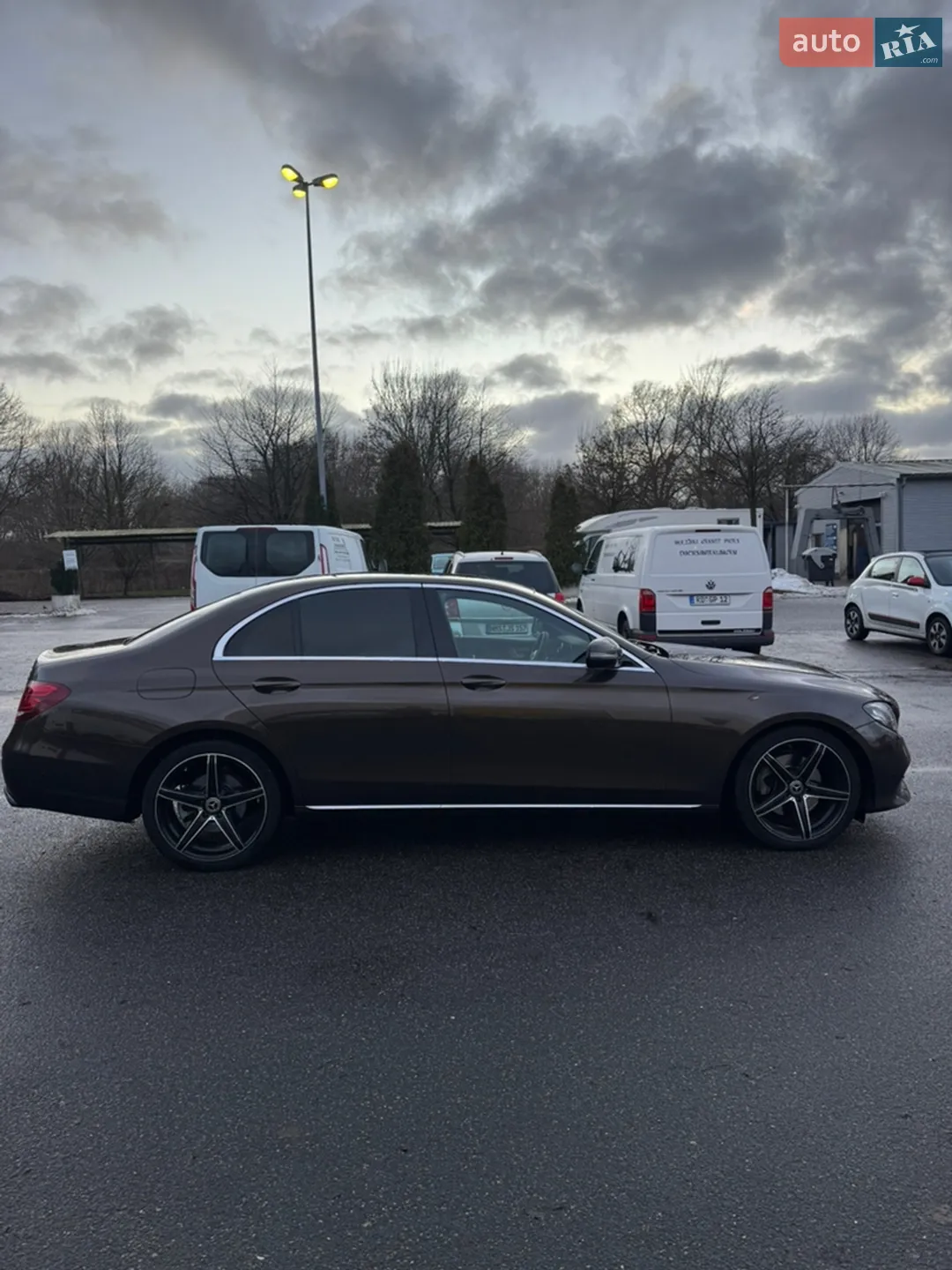 Mercedes-Benz E-Class, 2017