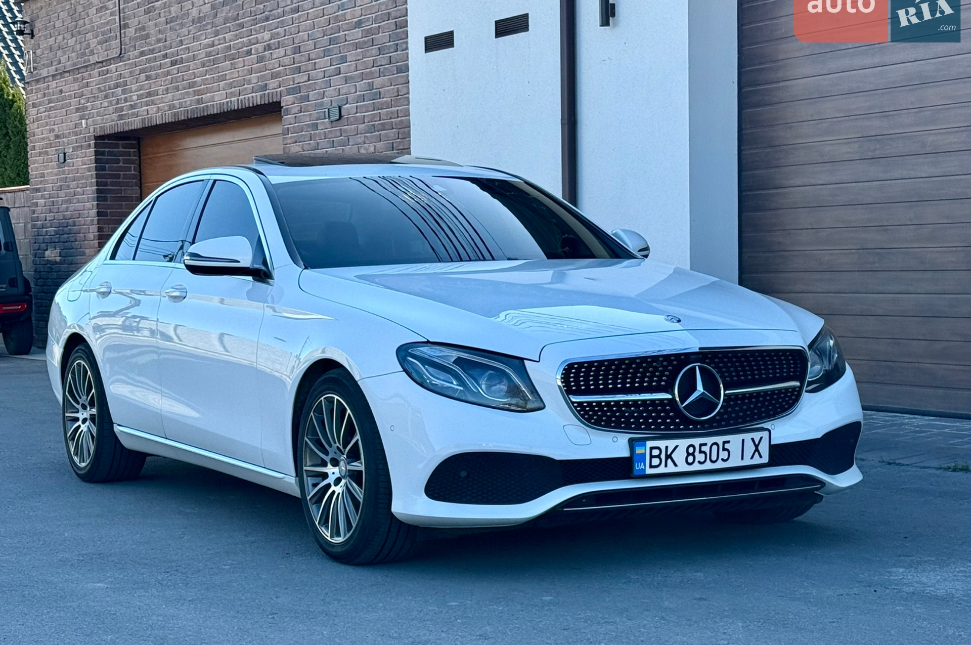 Mercedes-Benz E-Class, 2016