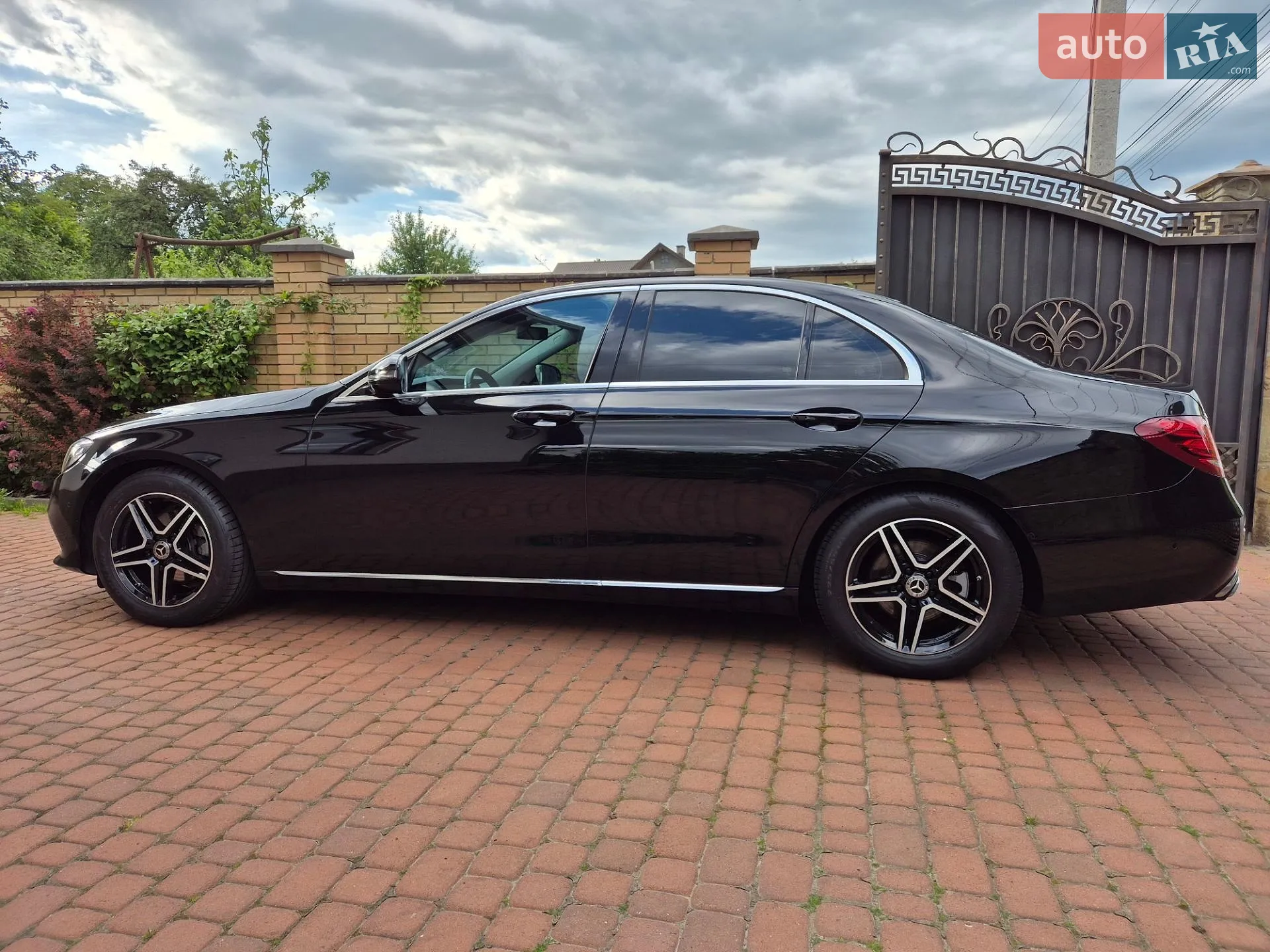 Mercedes-Benz E-Class, 2017