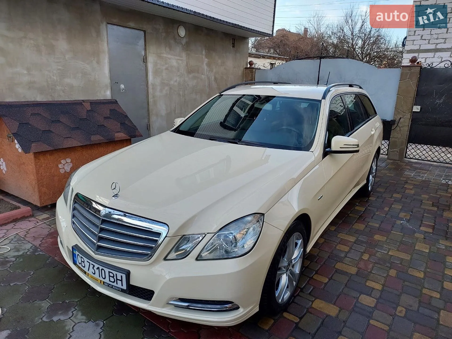 Mercedes-Benz E-Class, 2011