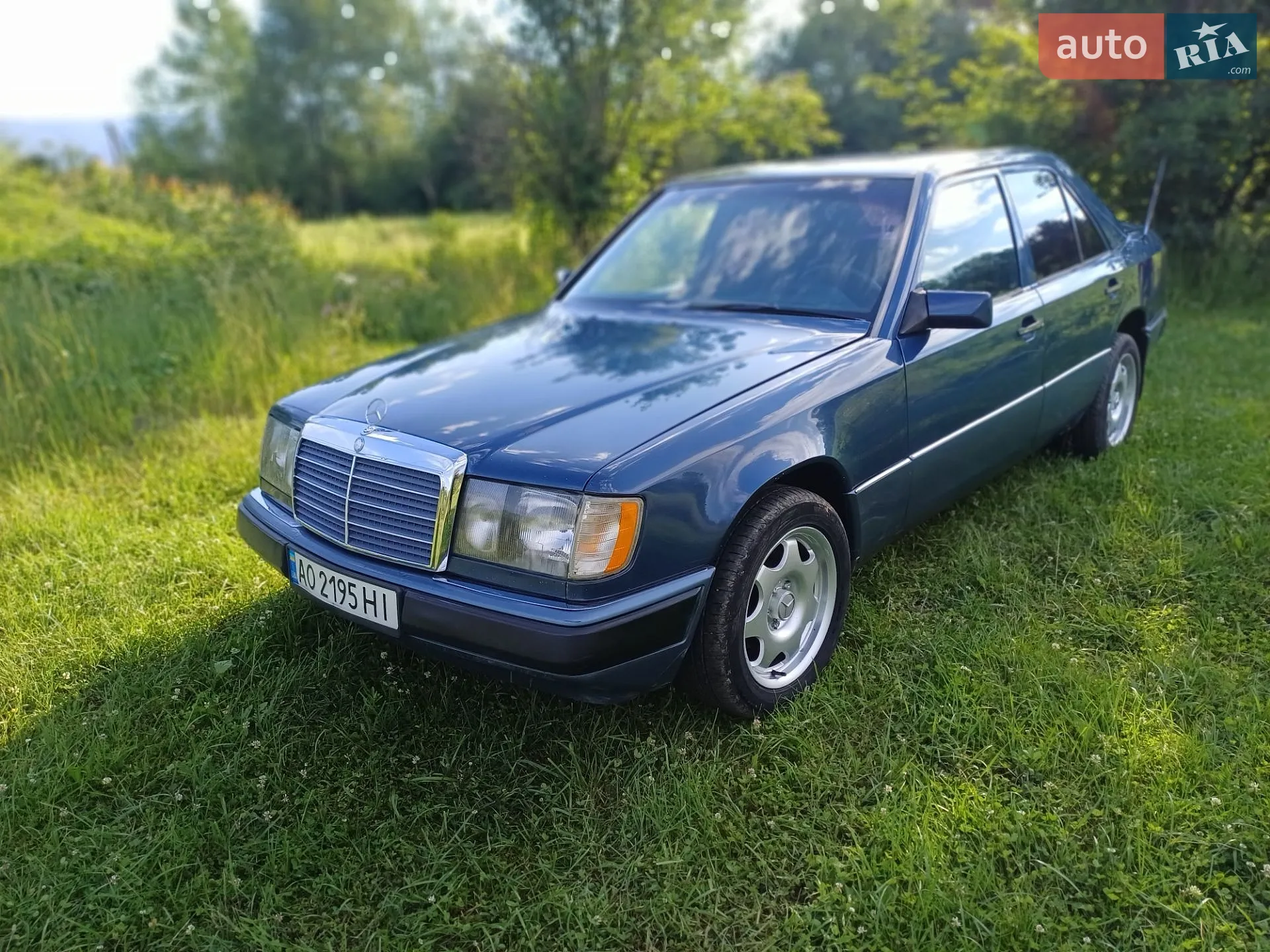 Mercedes-Benz E-Class, 1990
