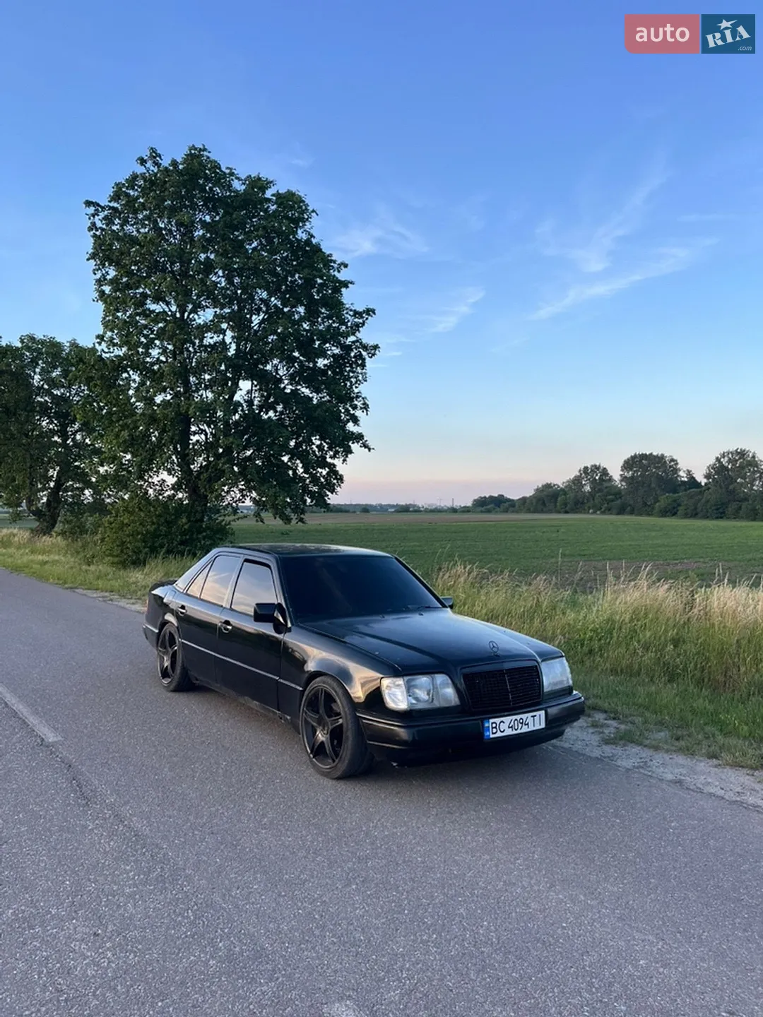 Mercedes-Benz E-Class, 1990