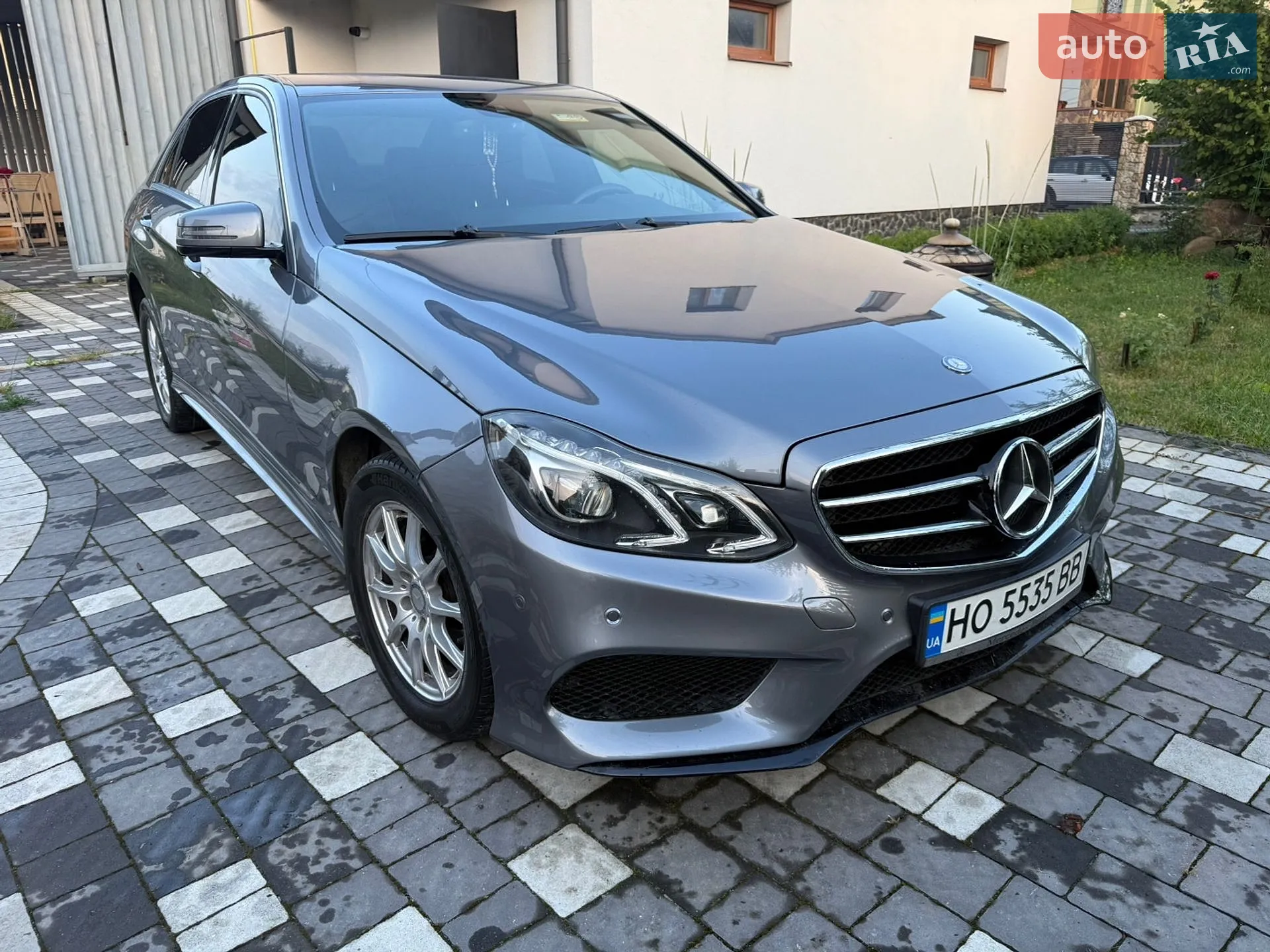 Mercedes-Benz E-Class, 2011