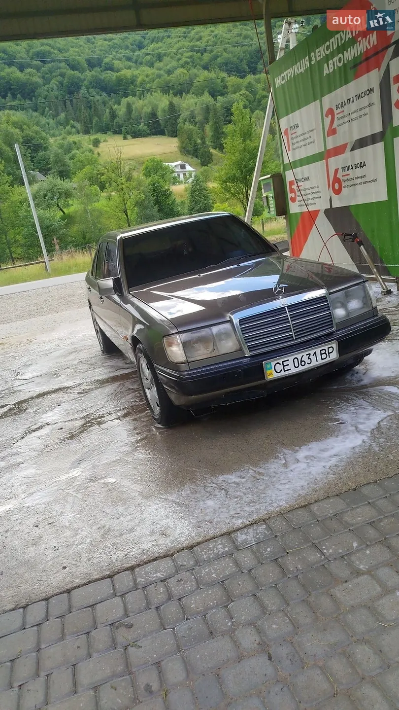 Mercedes-Benz E-Class, 1992