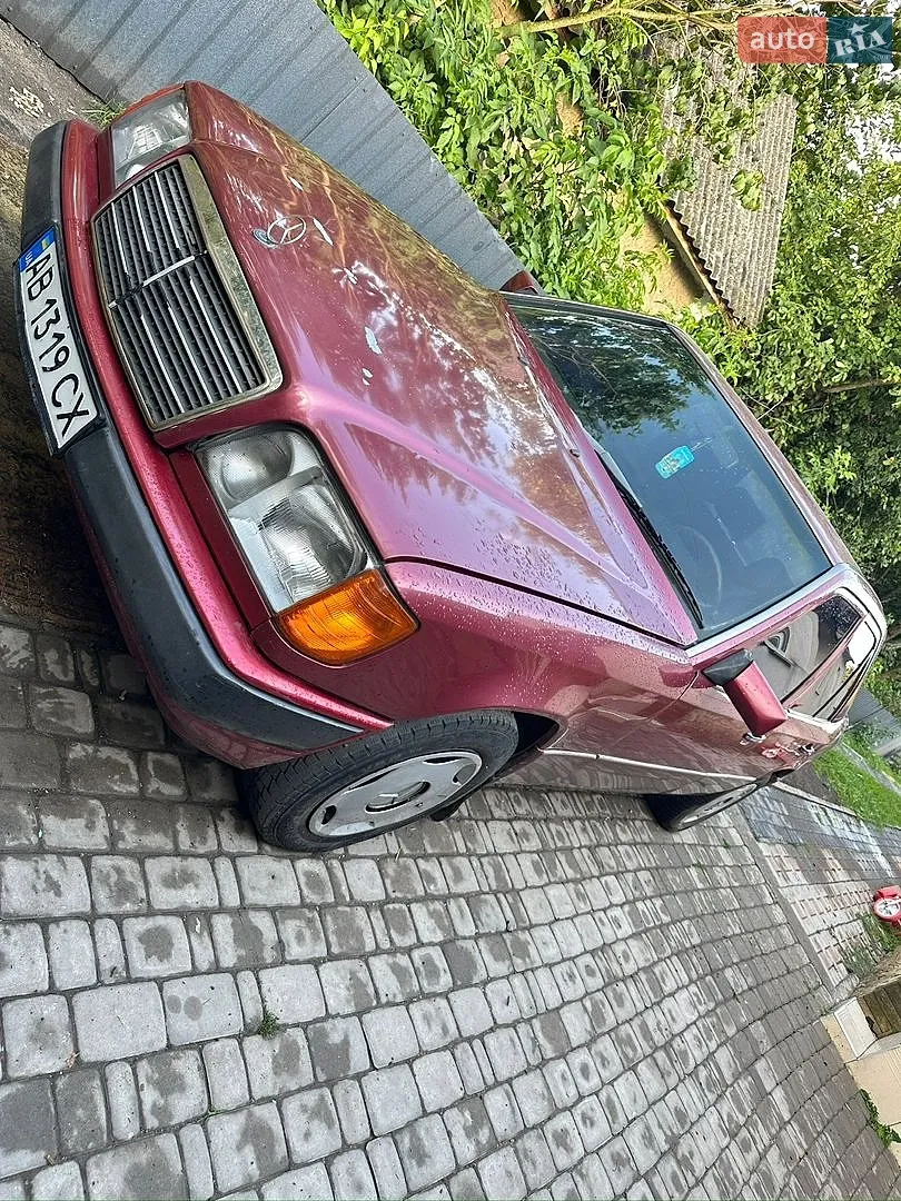 Mercedes-Benz E-Class, 1990