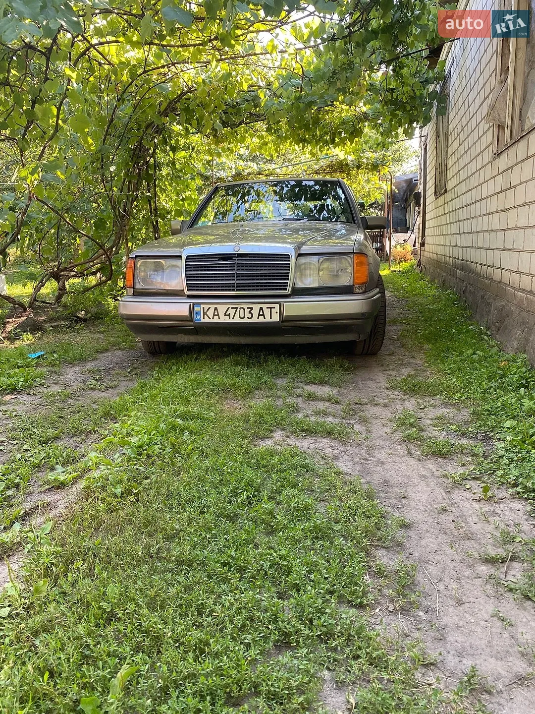 Mercedes-Benz E-Class, 1987