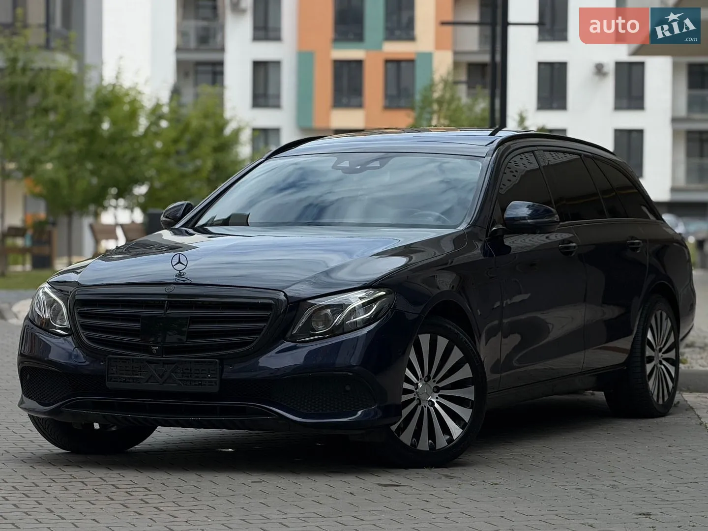 Mercedes-Benz E-Class, 2016