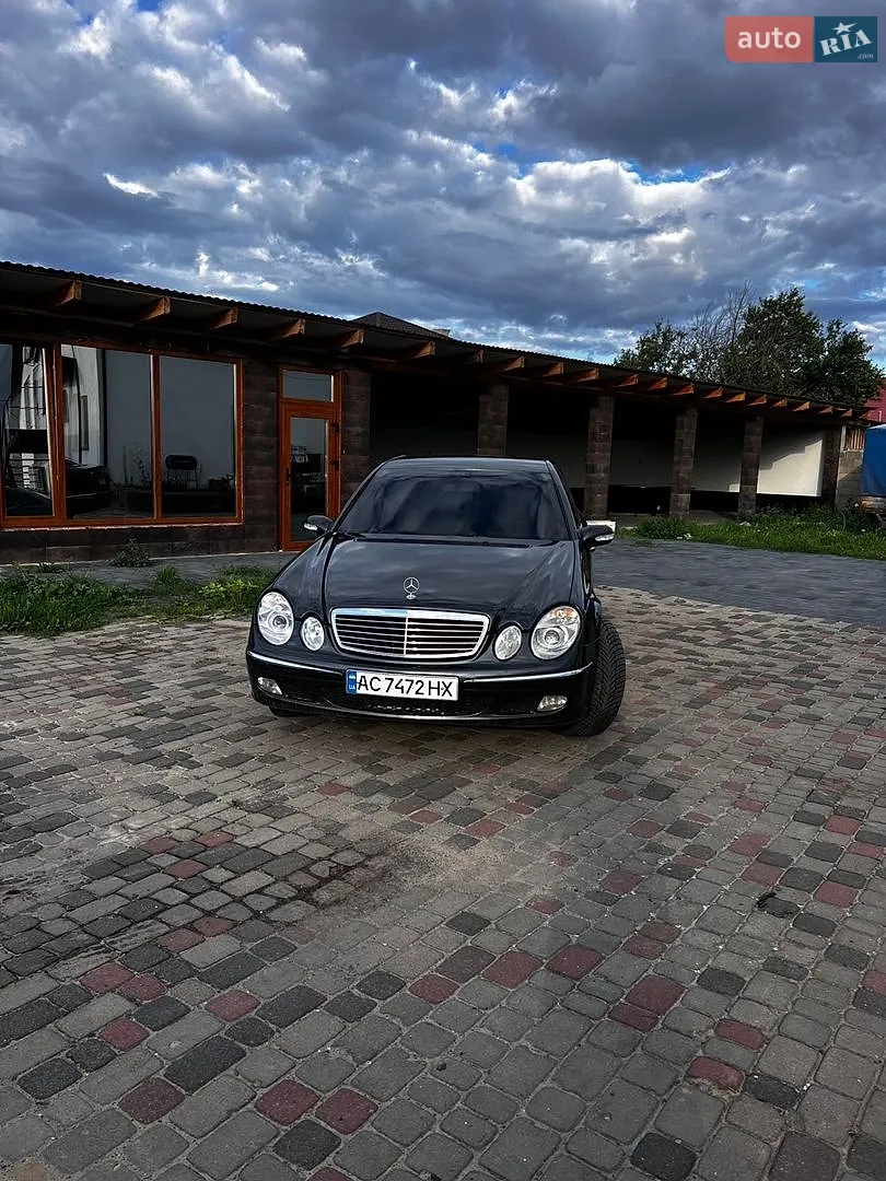 Mercedes-Benz E-Class 2004 — 1