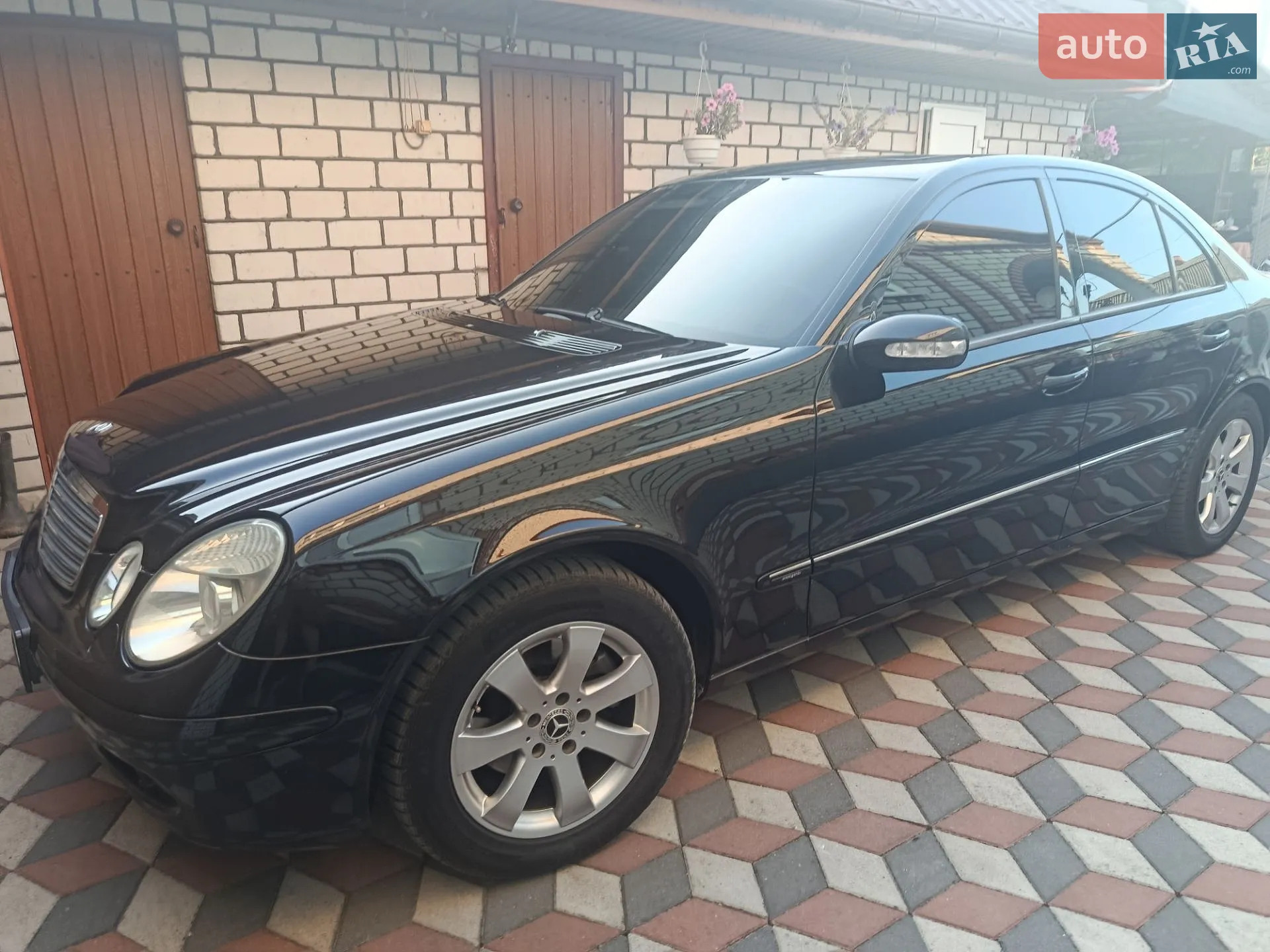 Mercedes-Benz E-Class, 2004