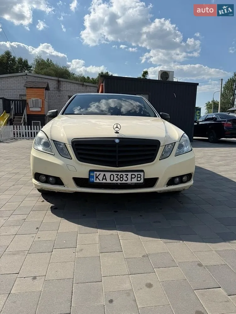 Mercedes-Benz E-Class, 2010