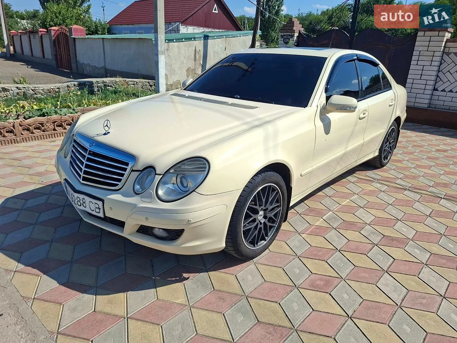 Mercedes-Benz E-Class, 2008
