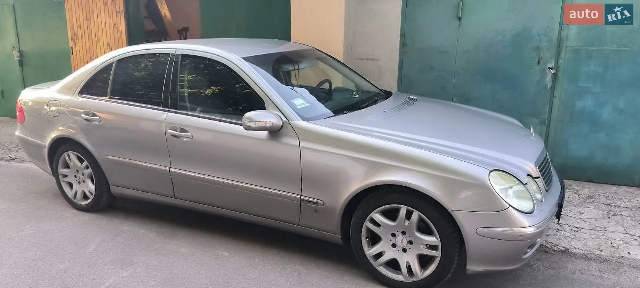 Mercedes-Benz E-Class, 2004