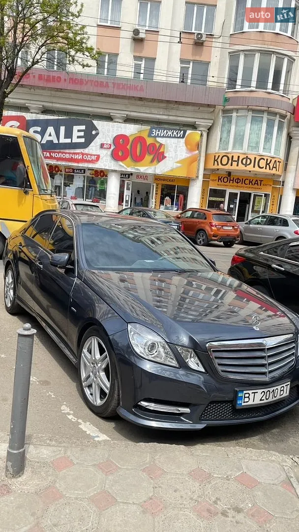 Mercedes-Benz E-Class, 2011