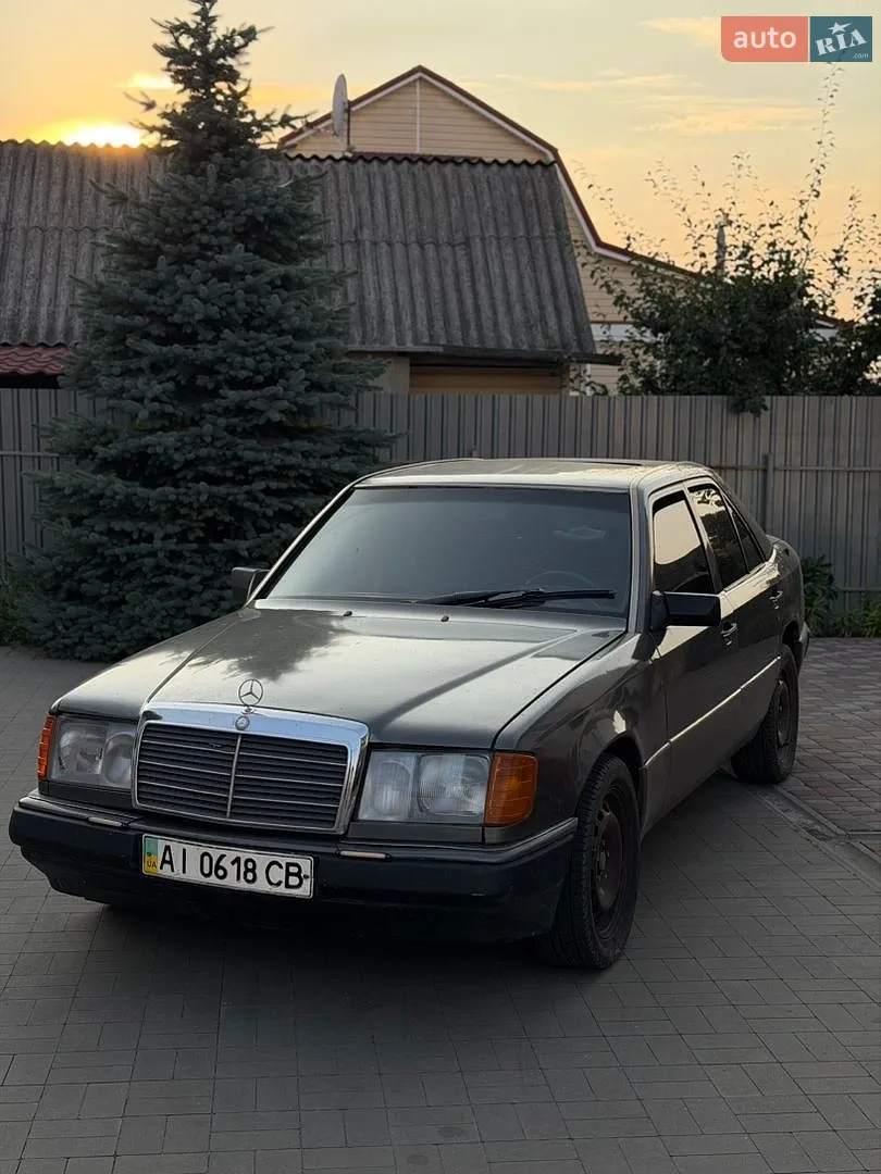 Mercedes-Benz E-Class, 1990
