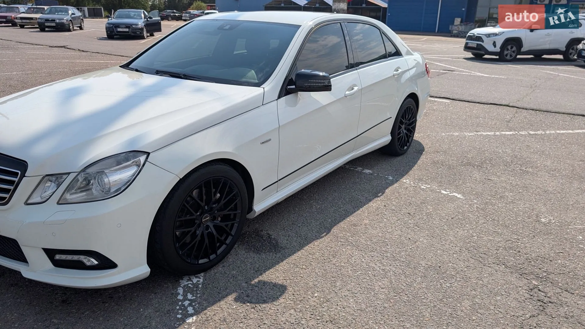 Mercedes-Benz E-Class, 2011
