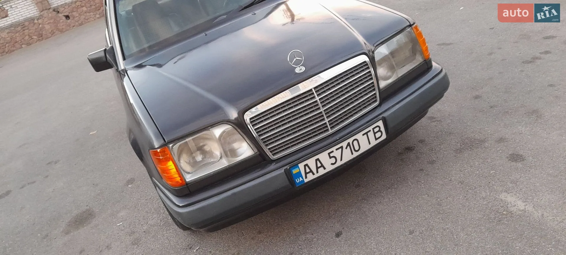 Mercedes-Benz E-Class, 1993