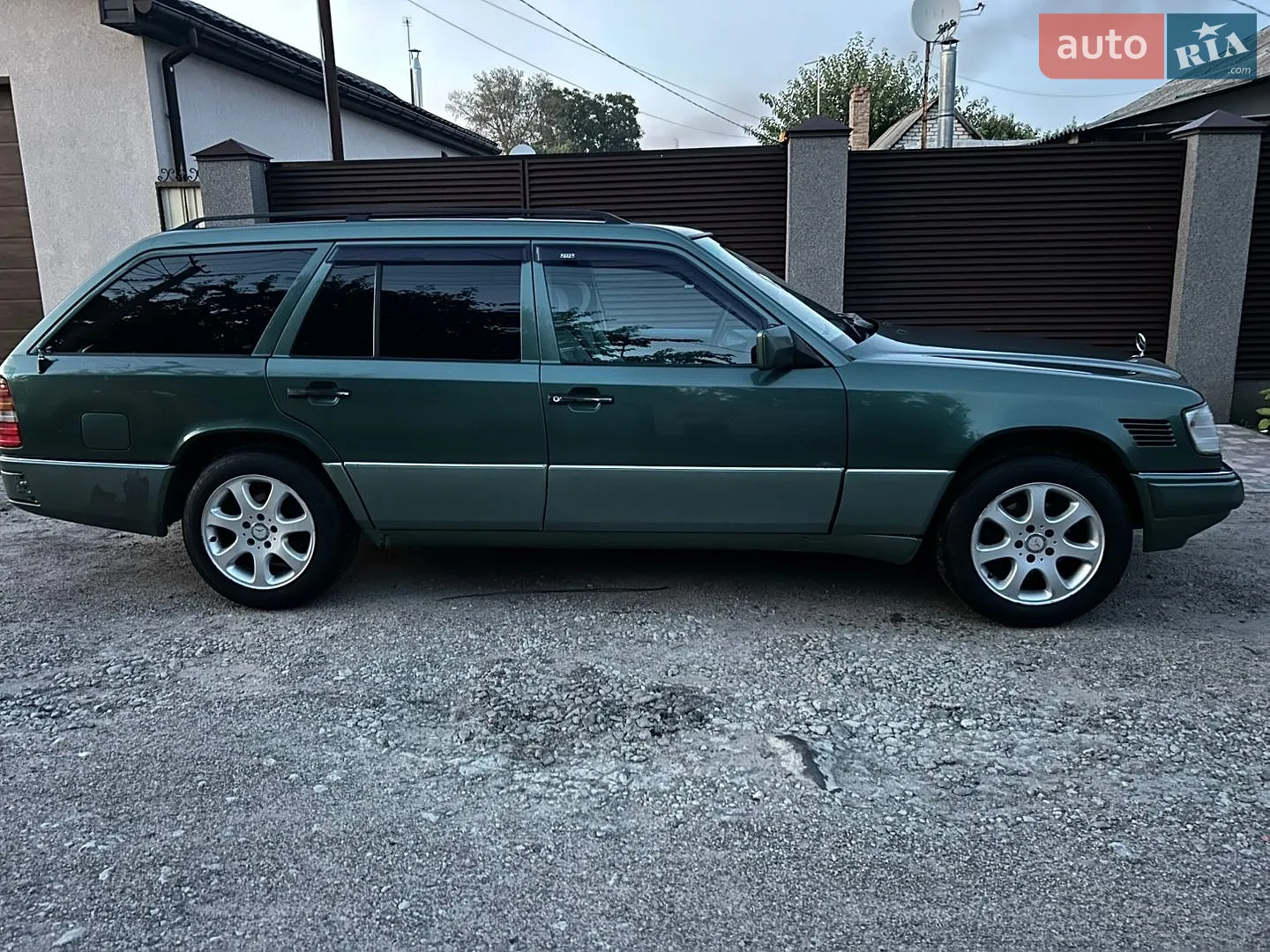 Mercedes-Benz E-Class, 1994