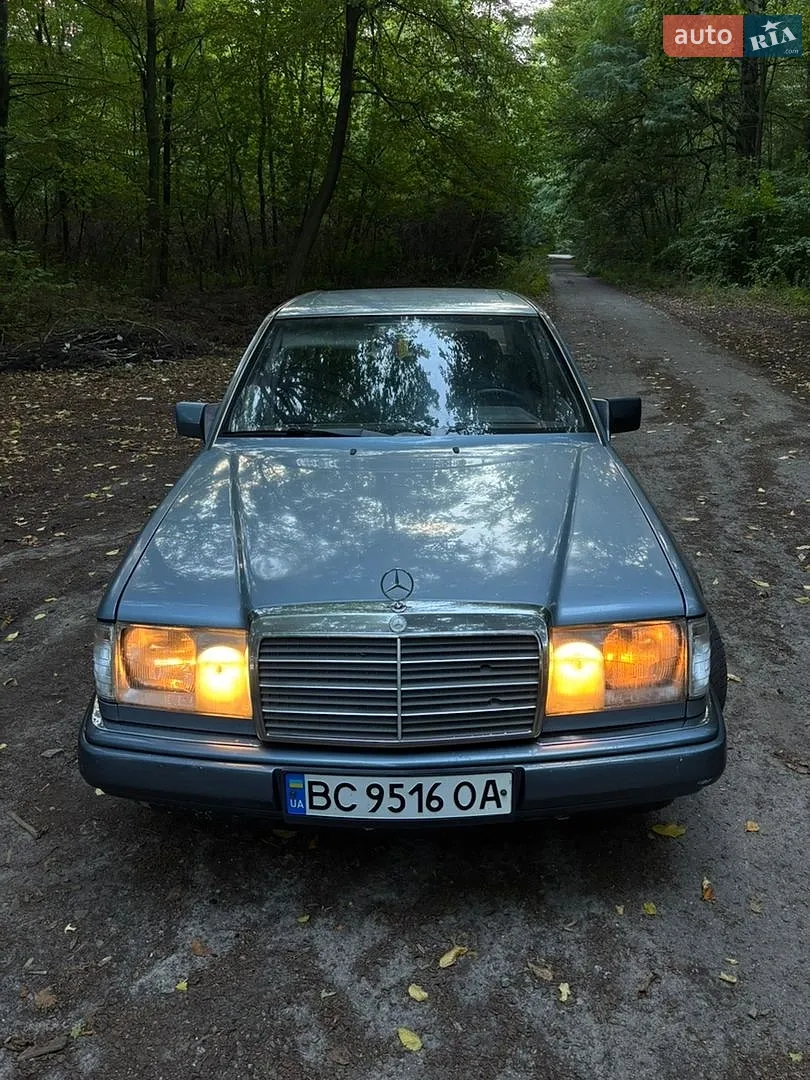 Mercedes-Benz E-Class, 1992
